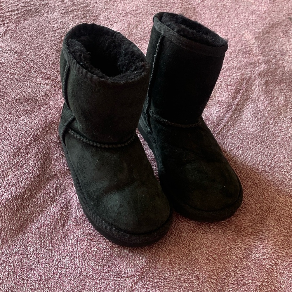 Worn toddler Uggs size 11